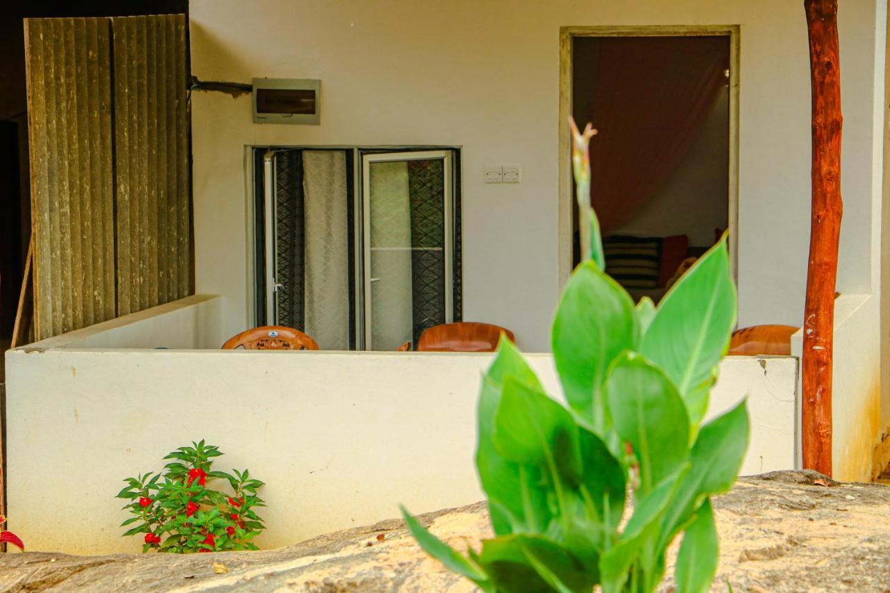 Sigiri Gayani Home Stay Sigiriya Esterno foto
